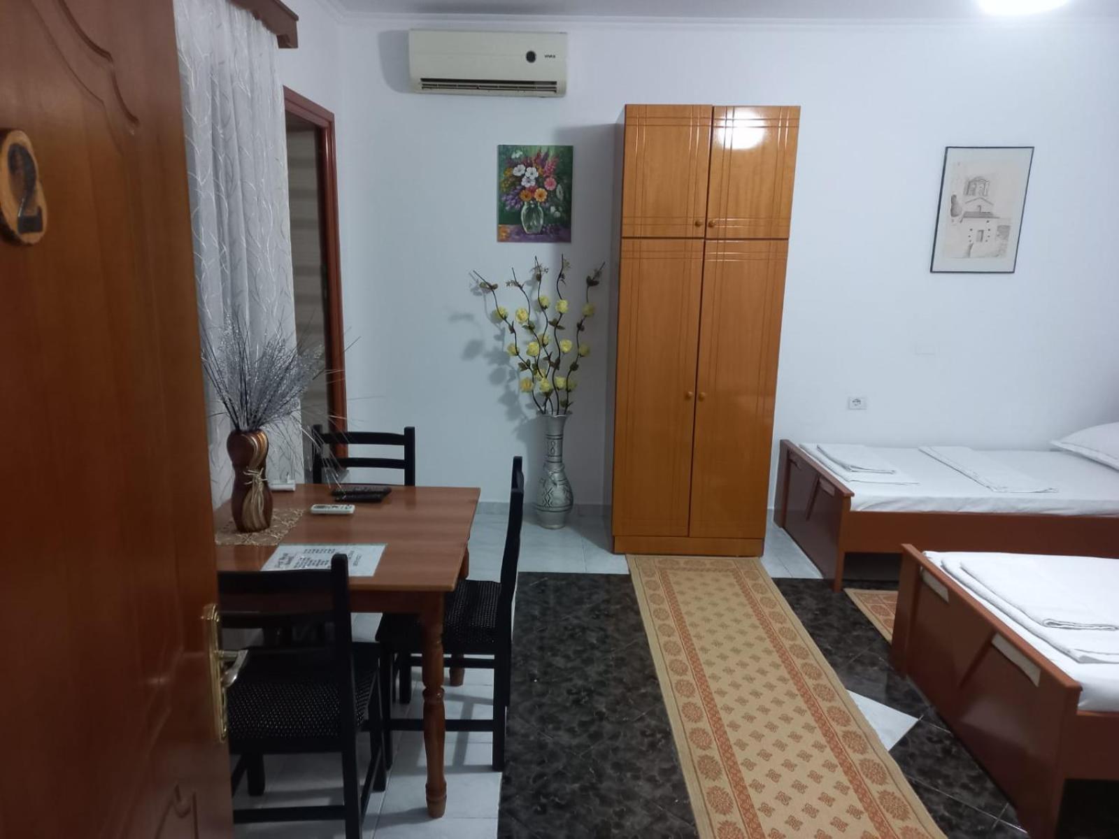 Guest House Bumbli Berat Pokoj fotografie