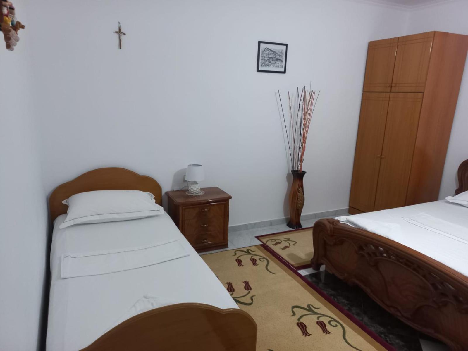 Guest House Bumbli Berat Pokoj fotografie