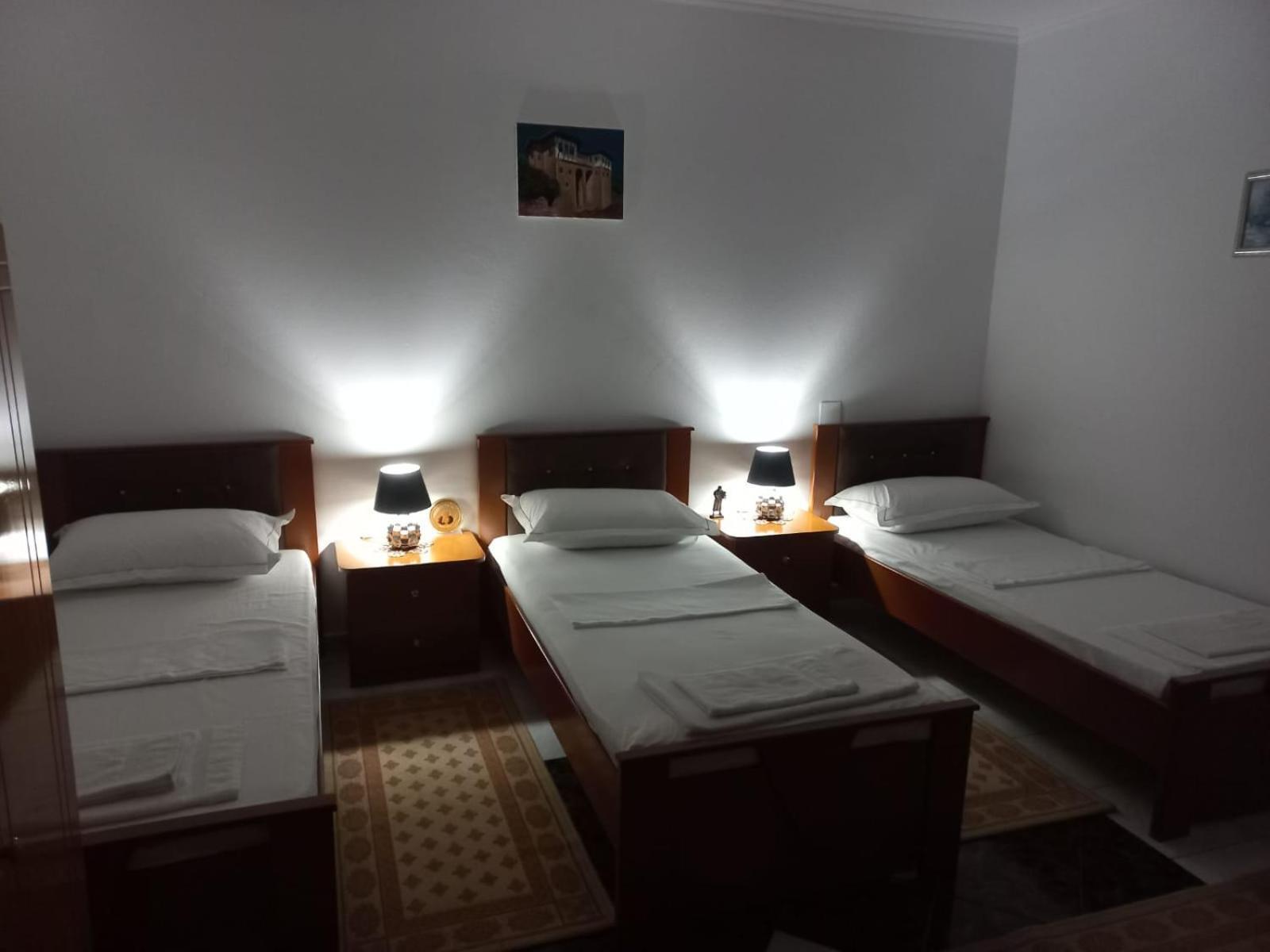 Guest House Bumbli Berat Pokoj fotografie