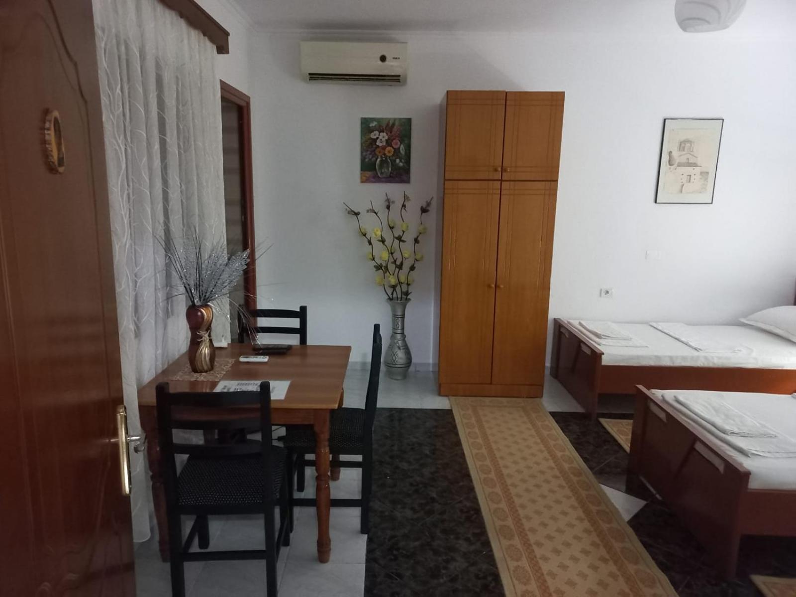 Guest House Bumbli Berat Pokoj fotografie