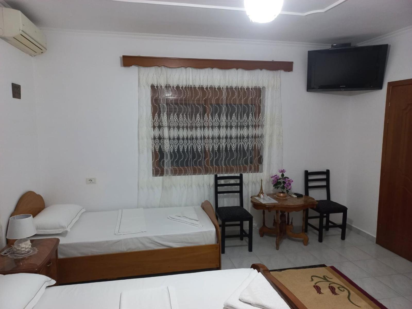 Guest House Bumbli Berat Pokoj fotografie