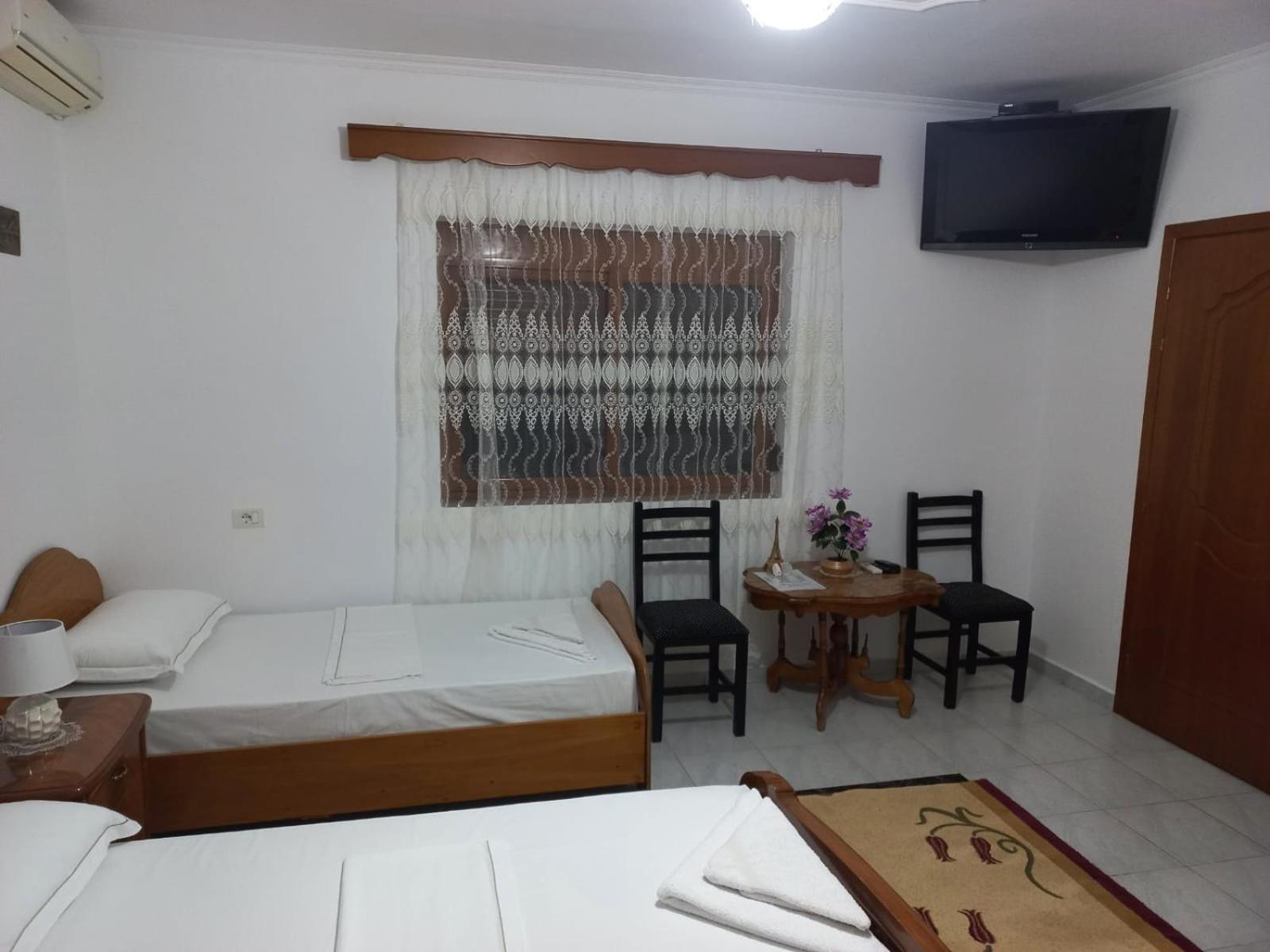Guest House Bumbli Berat Pokoj fotografie