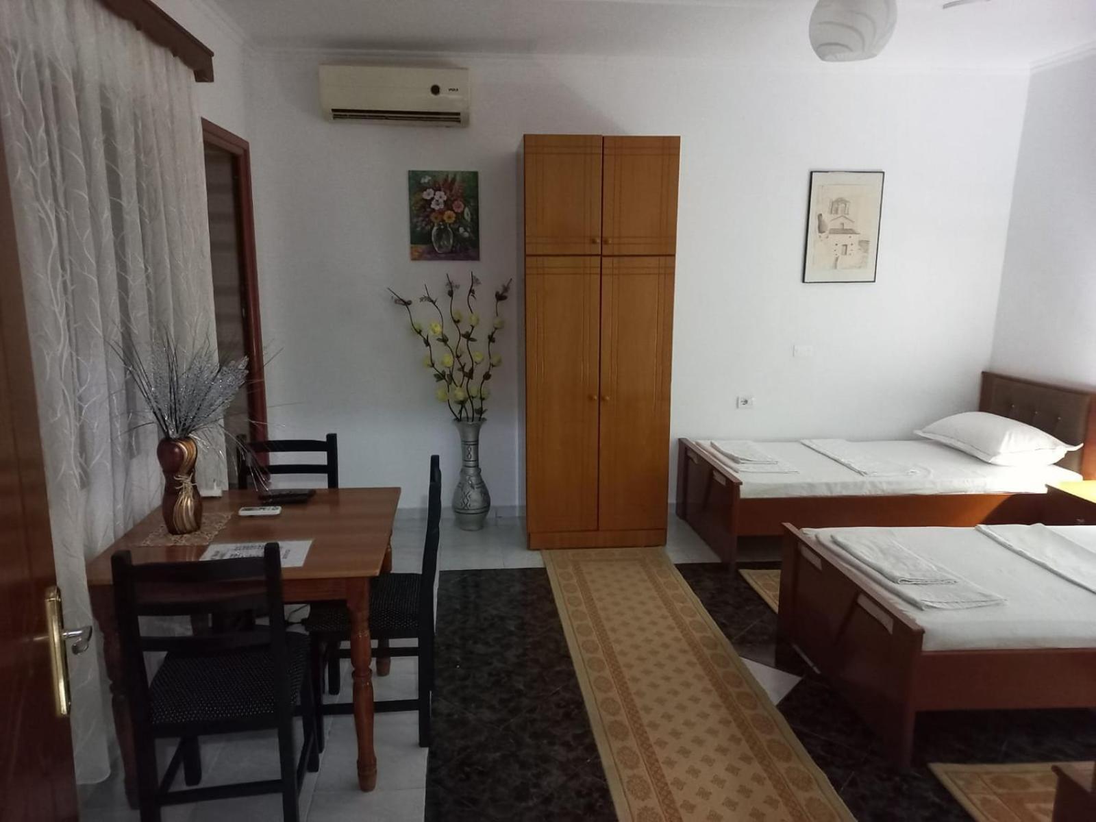 Guest House Bumbli Berat Pokoj fotografie